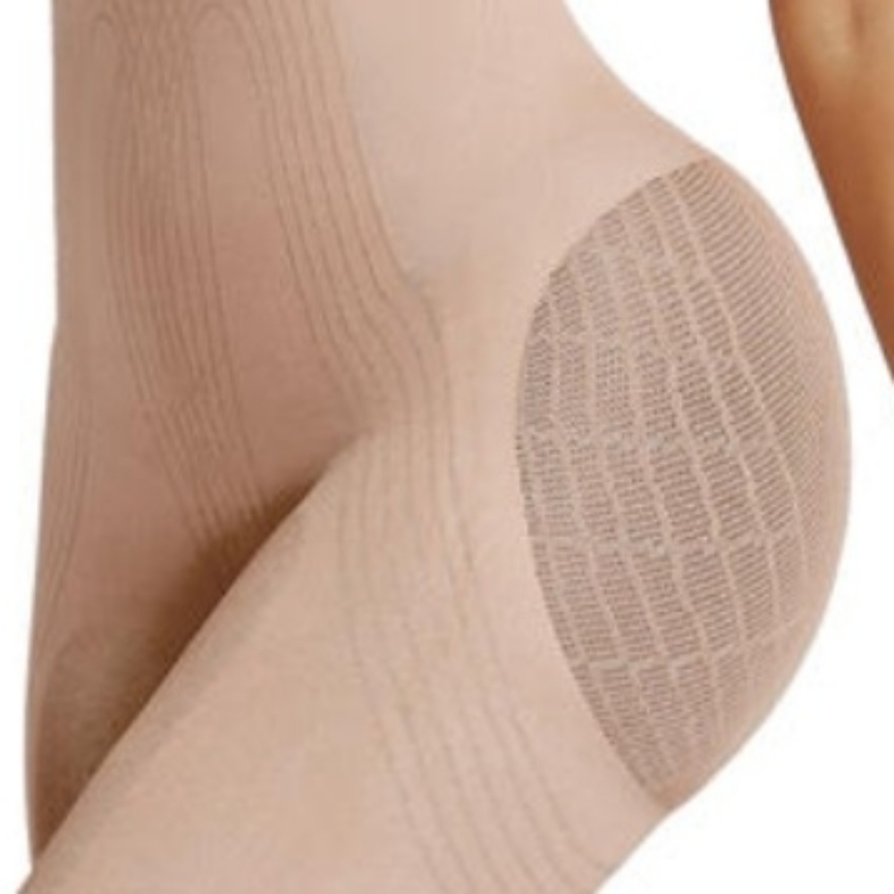 Booty shaping shorts/ shapewear